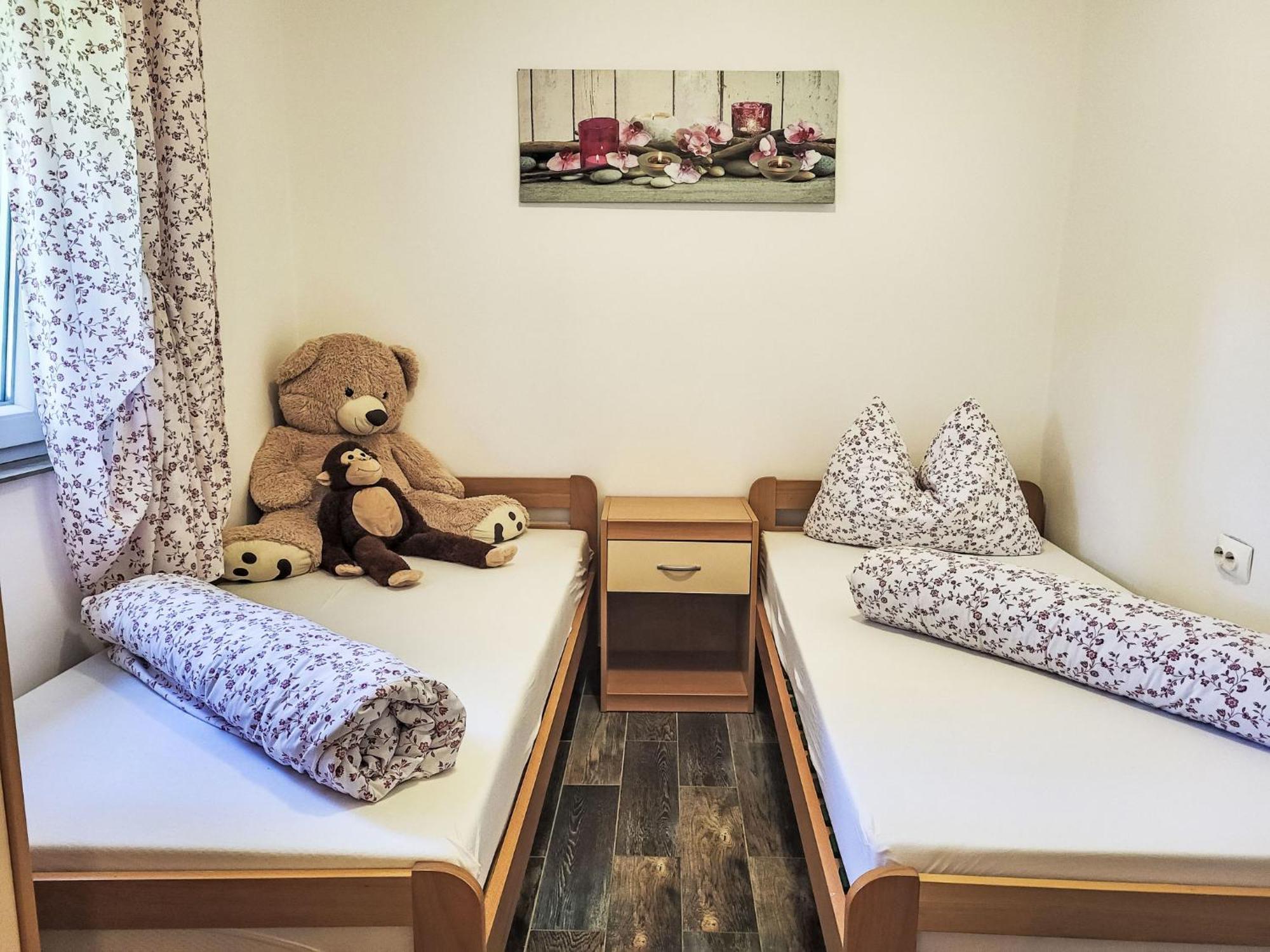 Holiday Home Matea By Interhome Nin Eksteriør billede